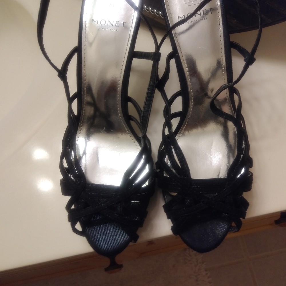 Shoes - Picture 4 of 5